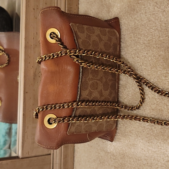 Coach Madison Shoulder Bag in Signature Canvas Coach Leather - Picture 4 of 9